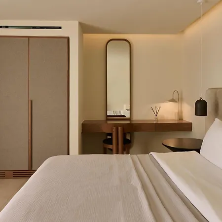 Mykonos Rocks & * Plintri