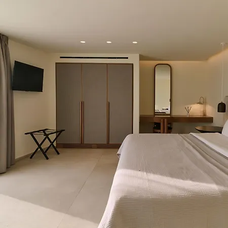 Отель Mykonos Rocks & *