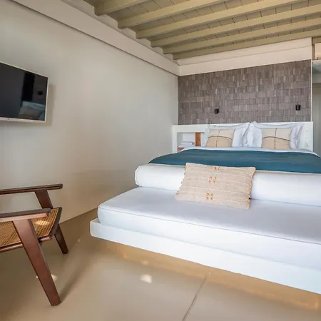 Отель Mykonos Rocks & *