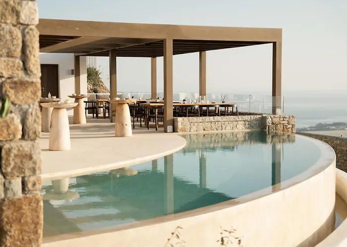 Mykonos Rocks & Hotel Plintri