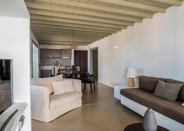 Mykonos Rocks & Hotel Plintri