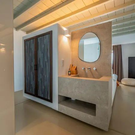 Mykonos Rocks & מלון *