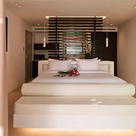 מלון Mykonos Rocks & *