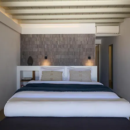 Hotel Mykonos Rocks & Plintri