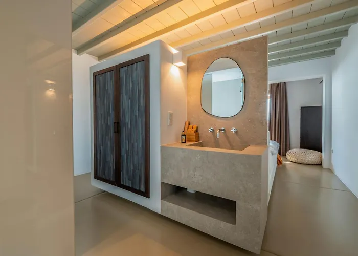 Mykonos Rocks & Hotel *