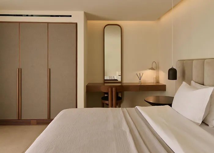 Mykonos Rocks & * Plintri