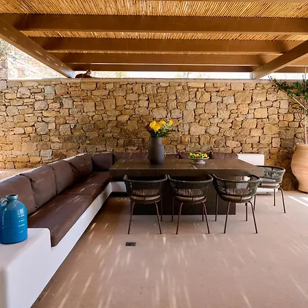 Отель Mykonos Rocks & Plintri