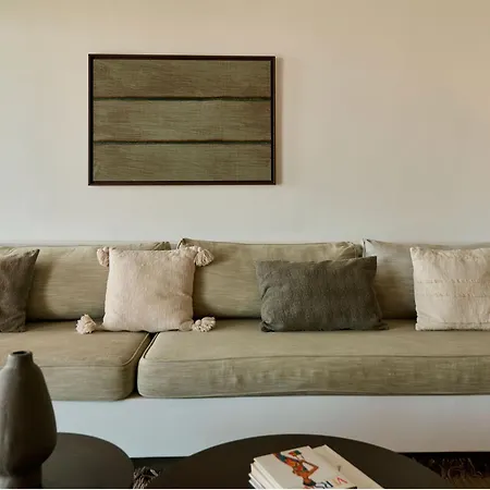 Отель Mykonos Rocks & Plintri